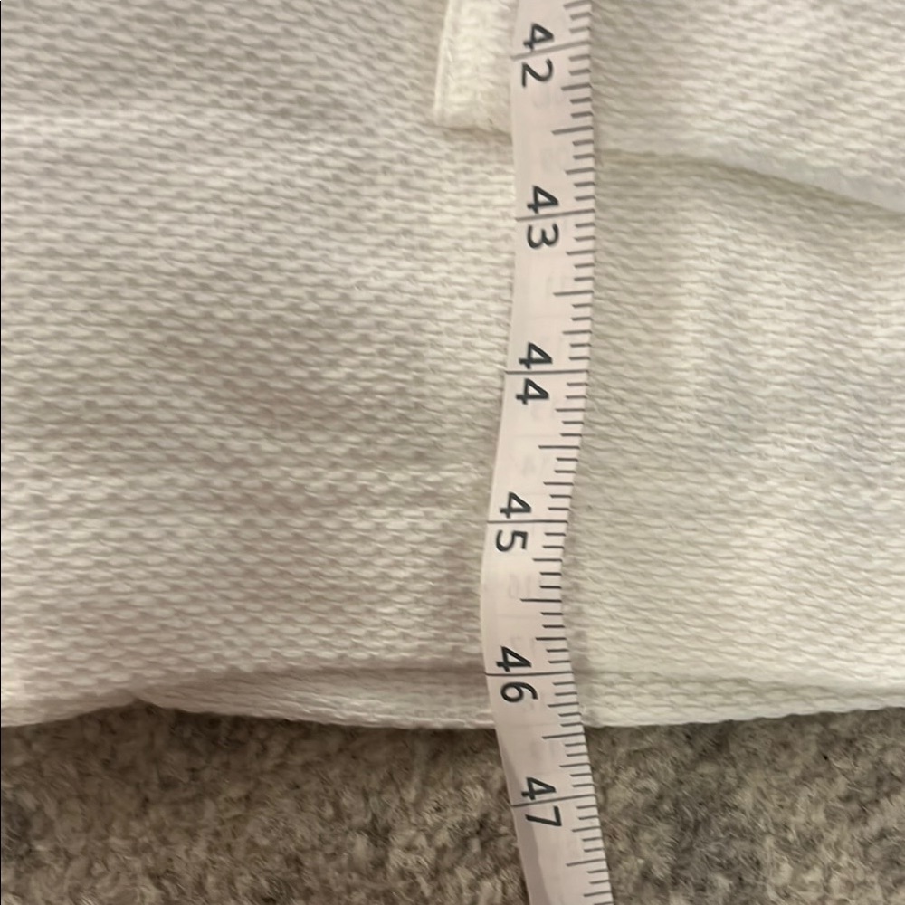 New Pottery Barn White Plush Robe - Picture 3 of 7